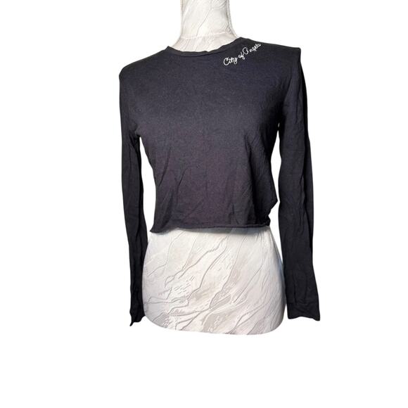 Kendal and Kylie Los Angeles cropped long sleeve - Picture 1 of 3